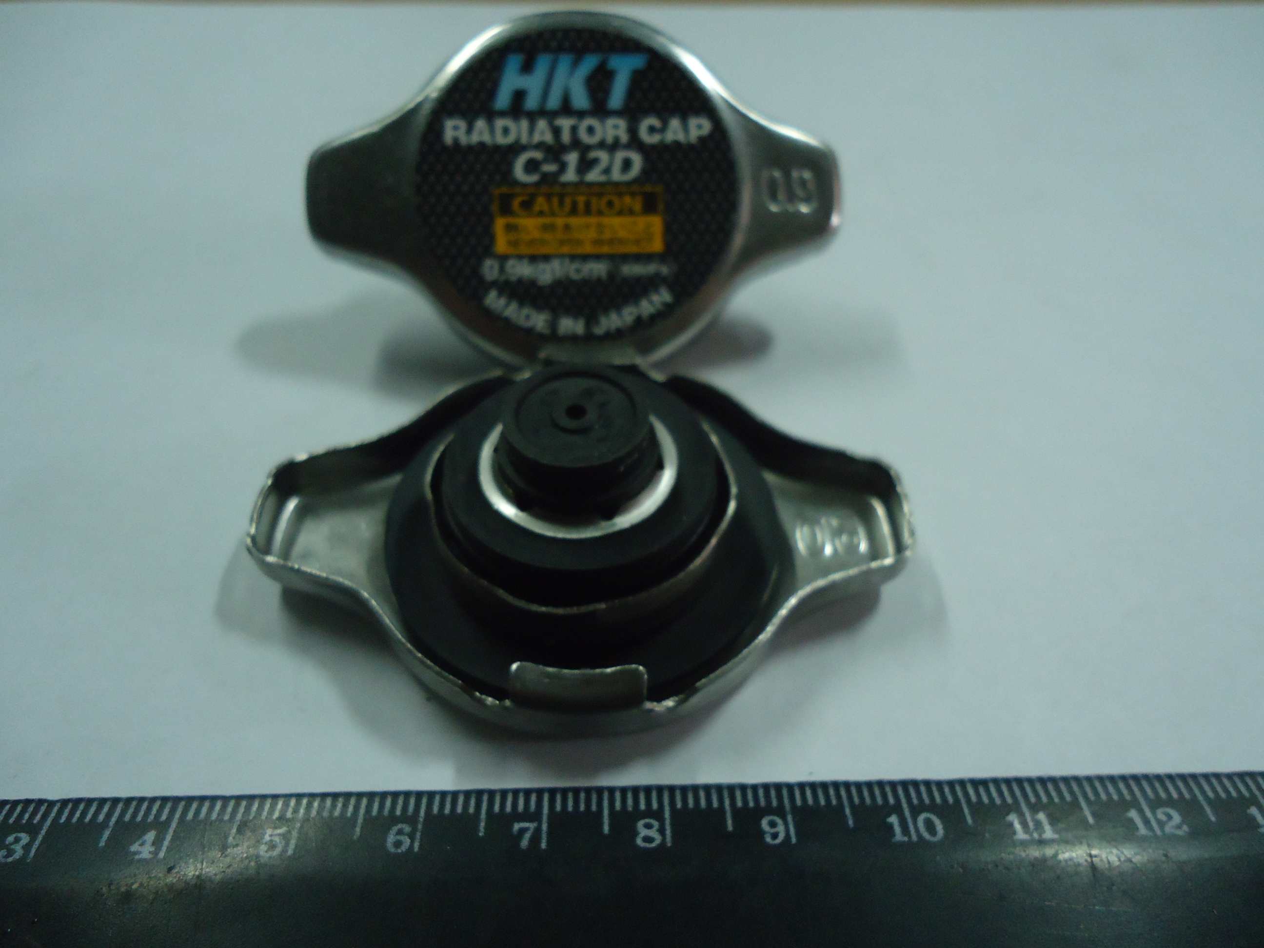 Крышка радиатора HKT C12D 0,9кг/см2
